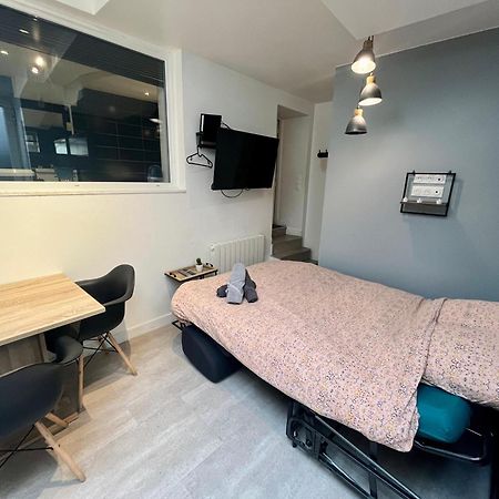 Escapade Romantique - Jacuzzi Et Parking Prive - 002 Apartman Rouen Kültér fotó